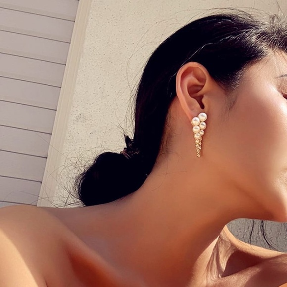 **CHARLINE* Pearl x Rhinestone Fashion Earrings - Picture 5 of 5